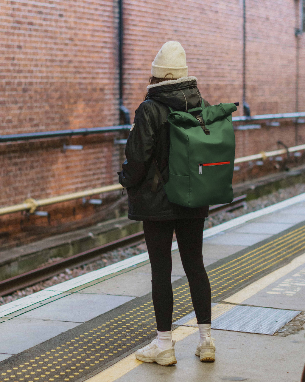 Adjustable Roll Top Waterproof 20L Backpack